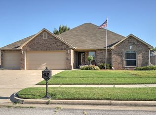 722 E Delmar Pl, Broken Arrow, OK 74012