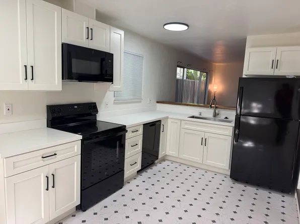 300 25th St APT 1, Sacramento, CA 95816