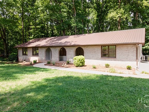 4th image of 1191 Arrowhead Road