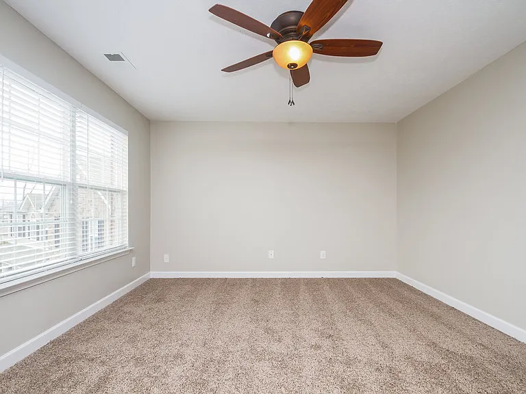 904 Summercrest Cv — Photo 5