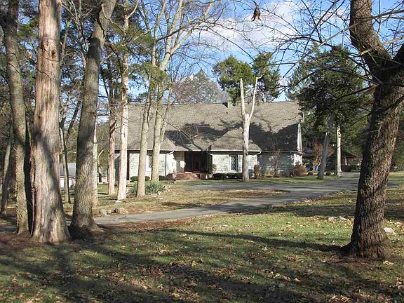 4th image of 2026 Barberry Ct