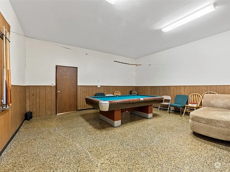 414 Boulevard St #202 — Photo 28