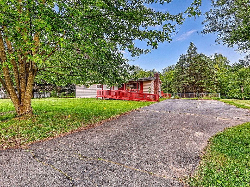 1st image of 4243 Lancashire Ln
