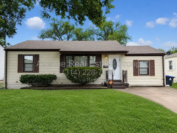830 Loekes Dr, Florissant, MO 63031