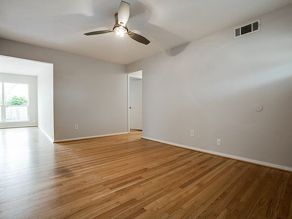 4th image of 508 Bedford Dr