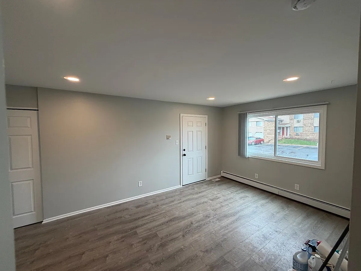 Unit Photo - 5033 W 82nd Ct #B