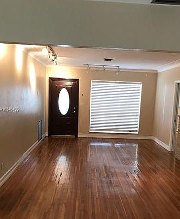 3rd image of 1420 Ortega Ave #0
