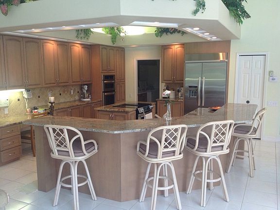 3rd image of 25071 Goldcrest Dr