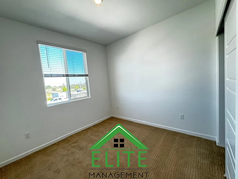 8832 Spencerport Dr — Photo 11