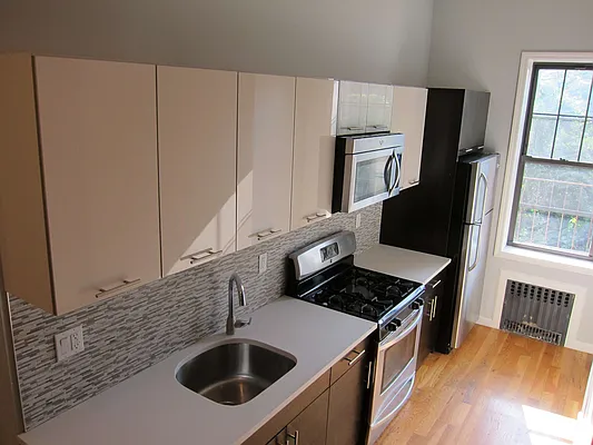 Rented by Midbrook Realty, LLC | media 7