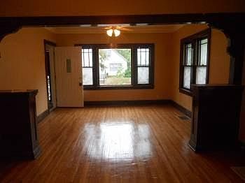 4th image of 3611 Aldrich Ave N