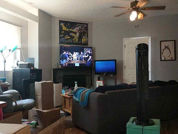 4th image of 224 Avon St N APT 1