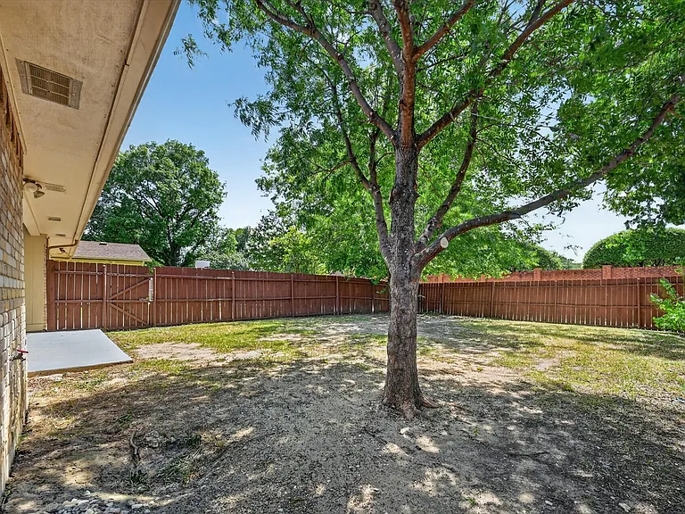 209 Glenwood Dr — Photo 33