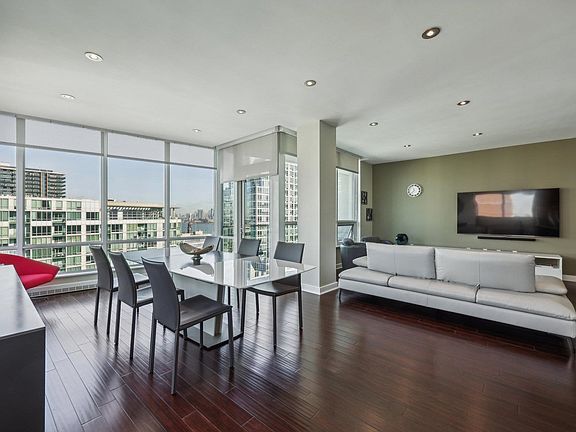 3rd image of 20 Newport Pkwy #Penthouse B