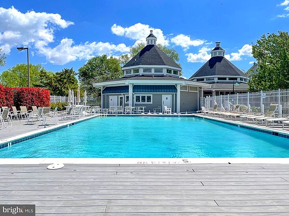 4th image of 1503 Oyster Cove Dr