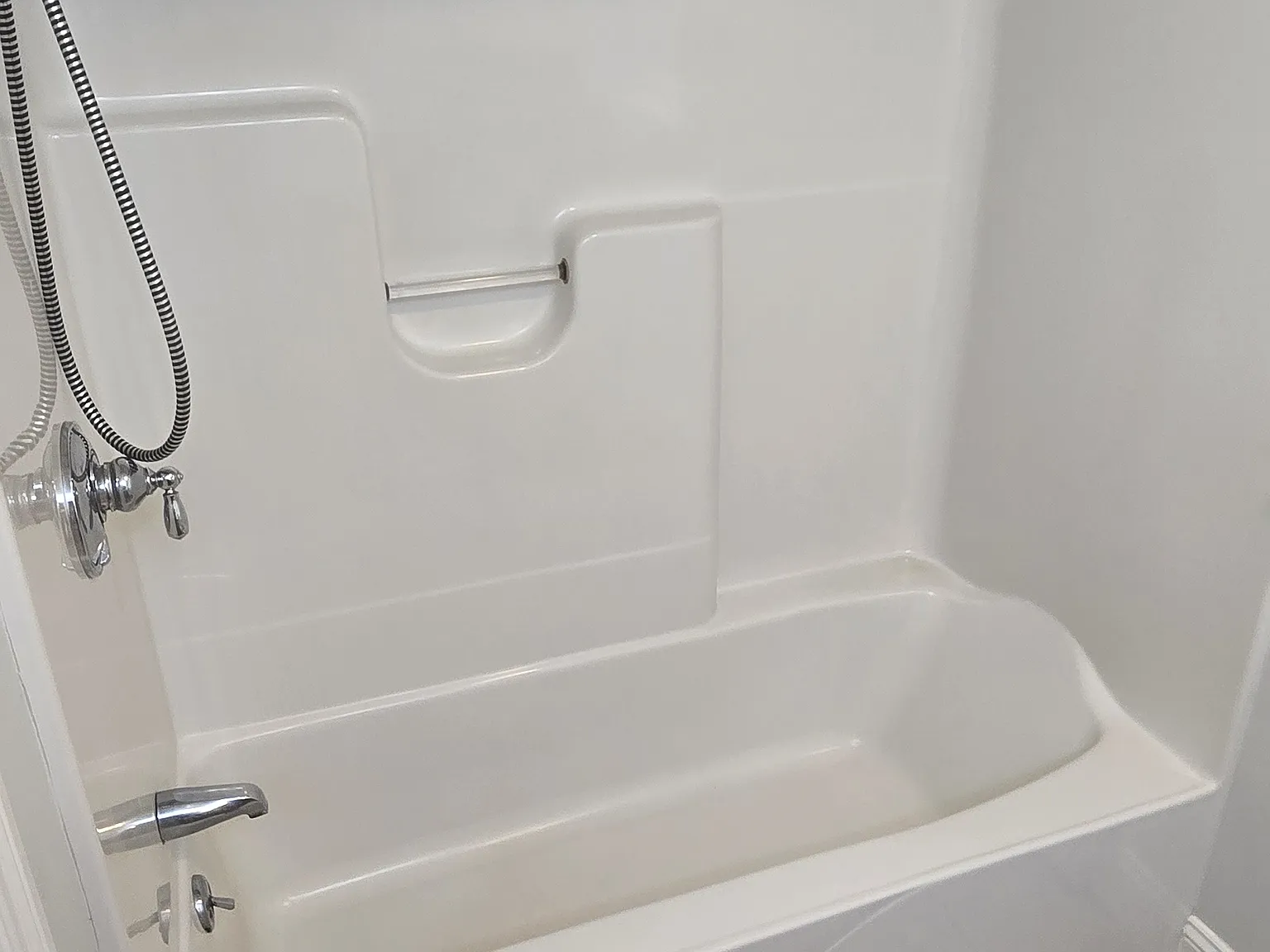 1 bed, 600 sqft, $1,800 — Photo 4