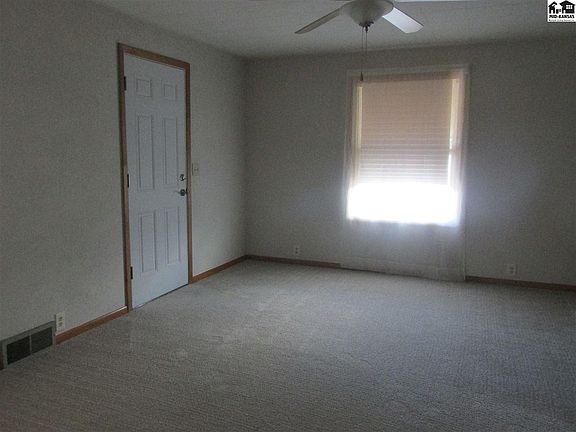 3rd image of 603 N Oak St