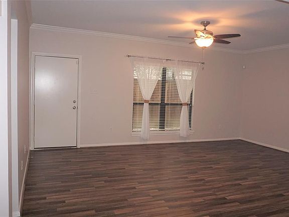 4th image of 1100 Augusta Dr APT 87