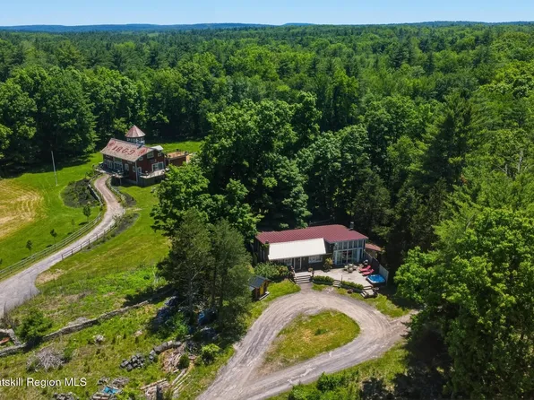 5 & 7 Downer Lane, Woodstock, NY 12498