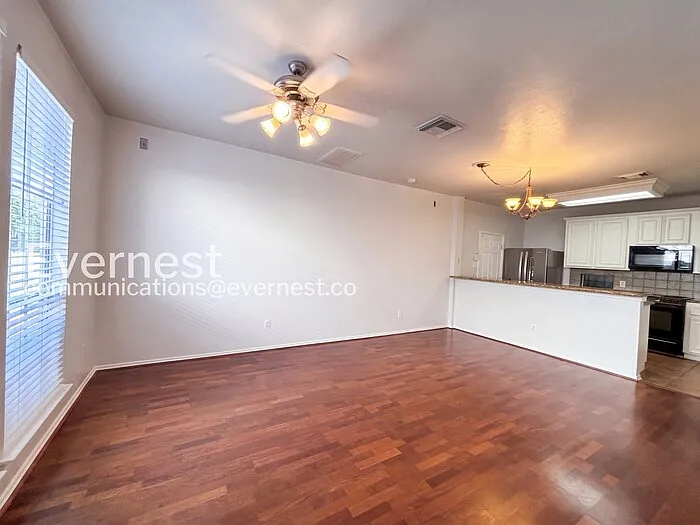 1625 Oneil St — Photo 10