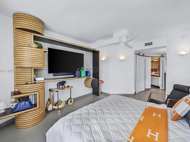 6365 Collins Ave #2301 — Photo 36
