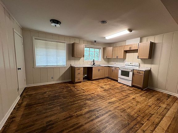 4th image of 23 Sunset Rd
