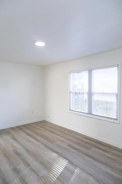 Unit Photo