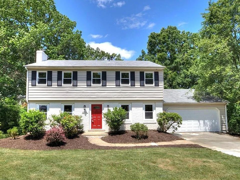 1st image of 6104 Holly Tree Dr