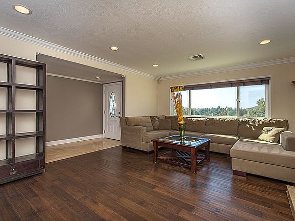 4th image of 3216 Camino Calandria