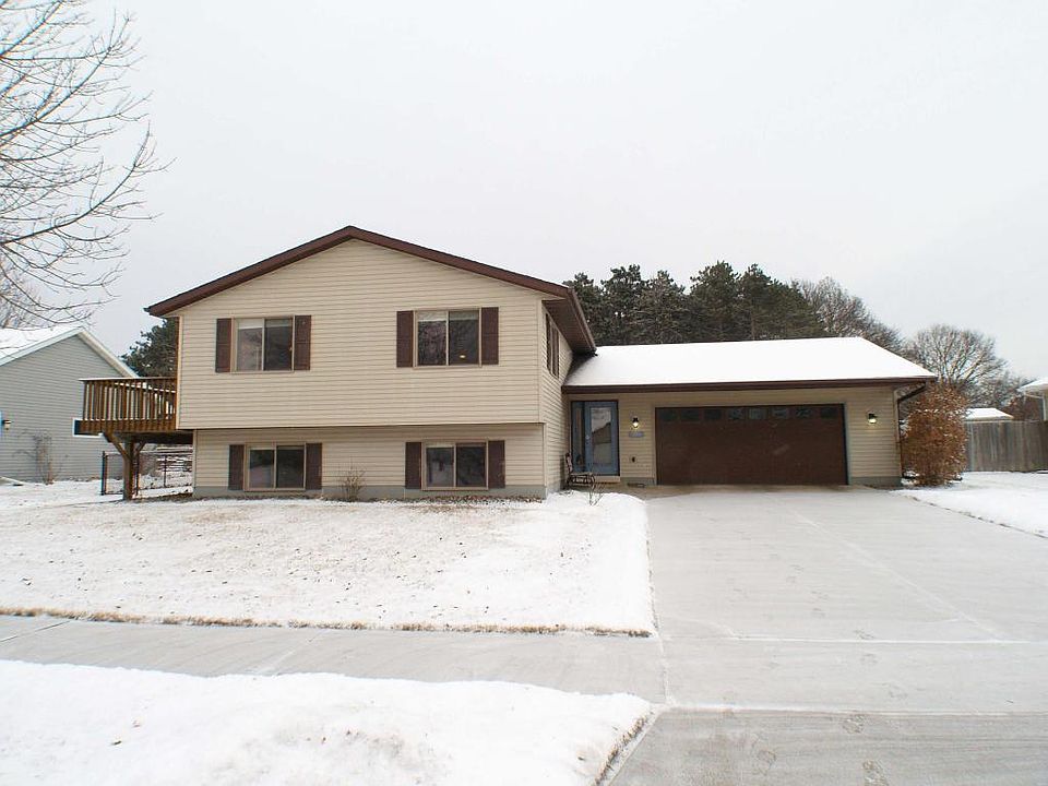 1st image of 701 Pioneer Dr