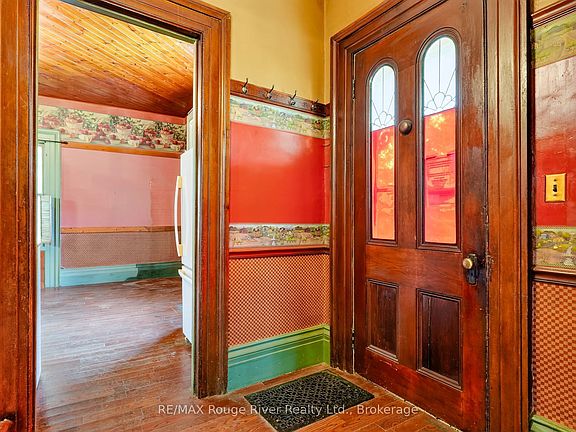 4th image of 3756 Burnham St N