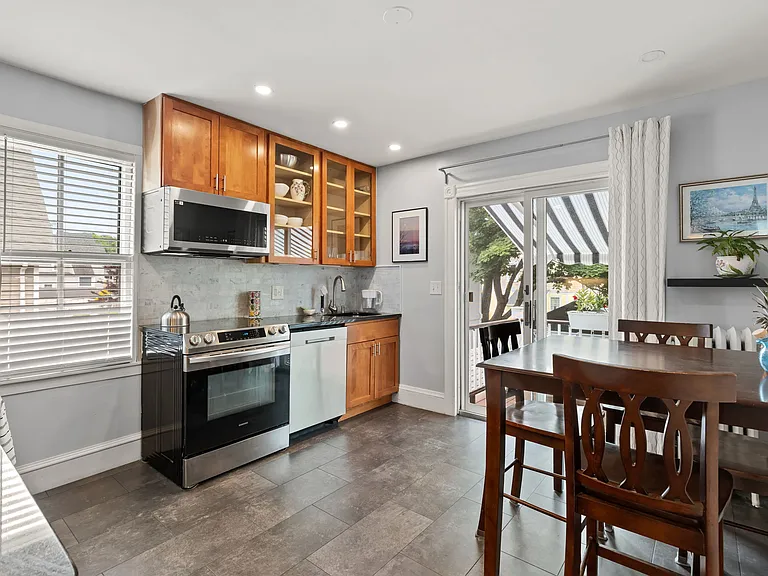 13 Atlantic St #2 — Photo 13