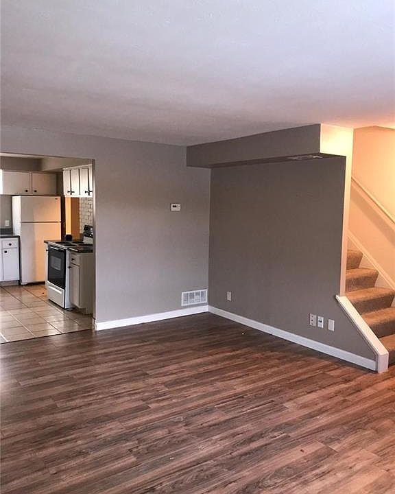 1st image of 1614 Lee Terrace Dr