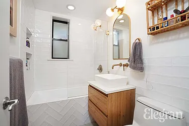 Rented by (Legacy) Elegran