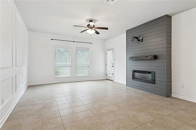 1510 Raston Dr — Photo 2
