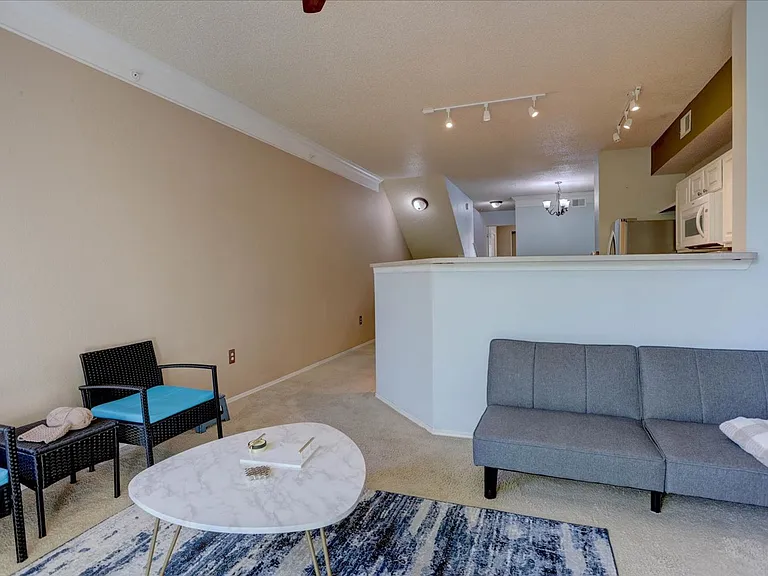 1849 Spaulding Cir — Photo 8