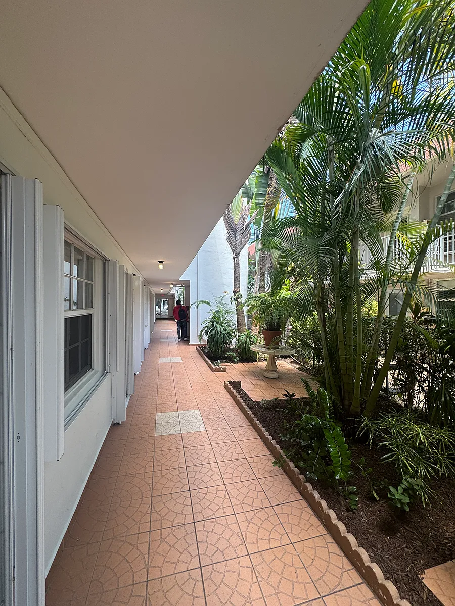 Building Photo - 525 Meridian Ave #105