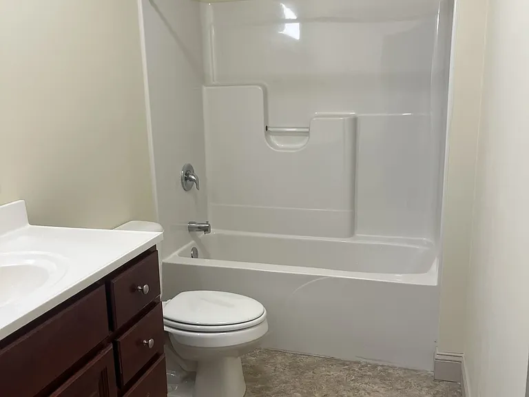 191 College St #401 — Photo 6