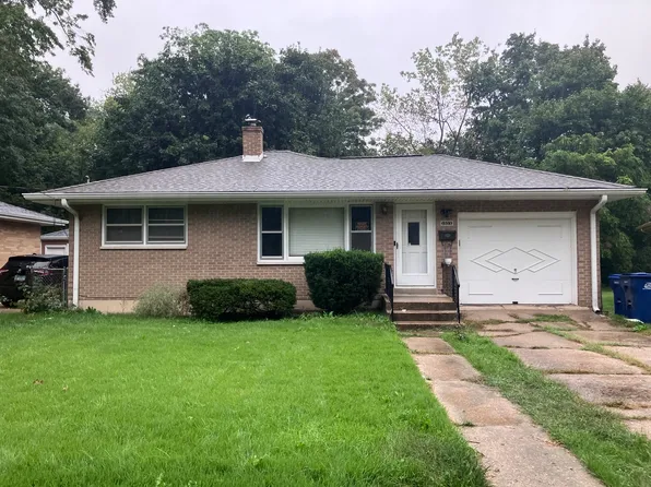 1333 Eastview Dr, Waukegan, IL 60085
