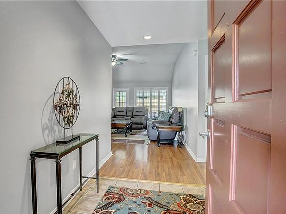 3rd image of 4615 Five Knolls Dr