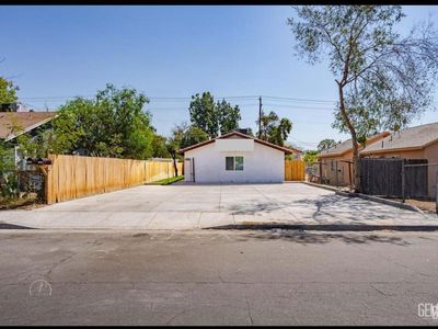 216 E Belle Ave, Bakersfield, CA, 93308