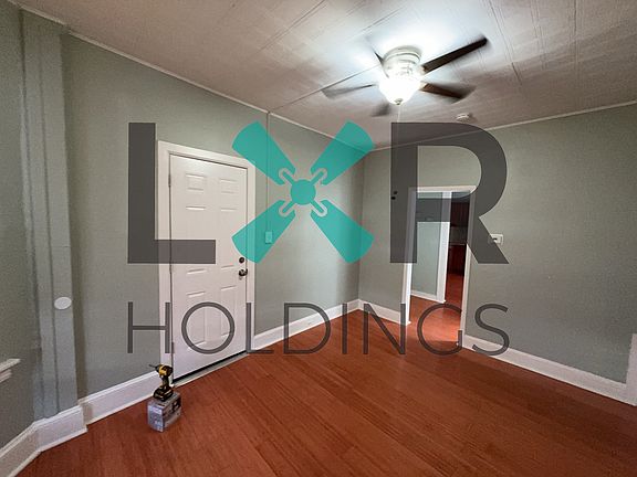 3rd image of 132 W Hansberry St #1