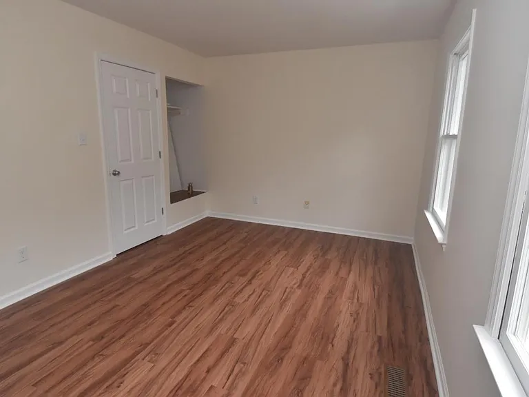Upstairs bedroom #1 with 1 walk-in closet and 2nd separate c