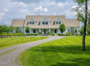 32 Oxbow Rd, Great Barrington, MA 01230