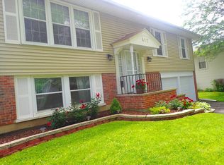 417 Sierra Ln, Bolingbrook, IL 60440