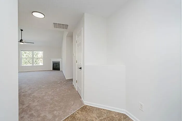 5896 Hollow Oak Trl — Photo 4
