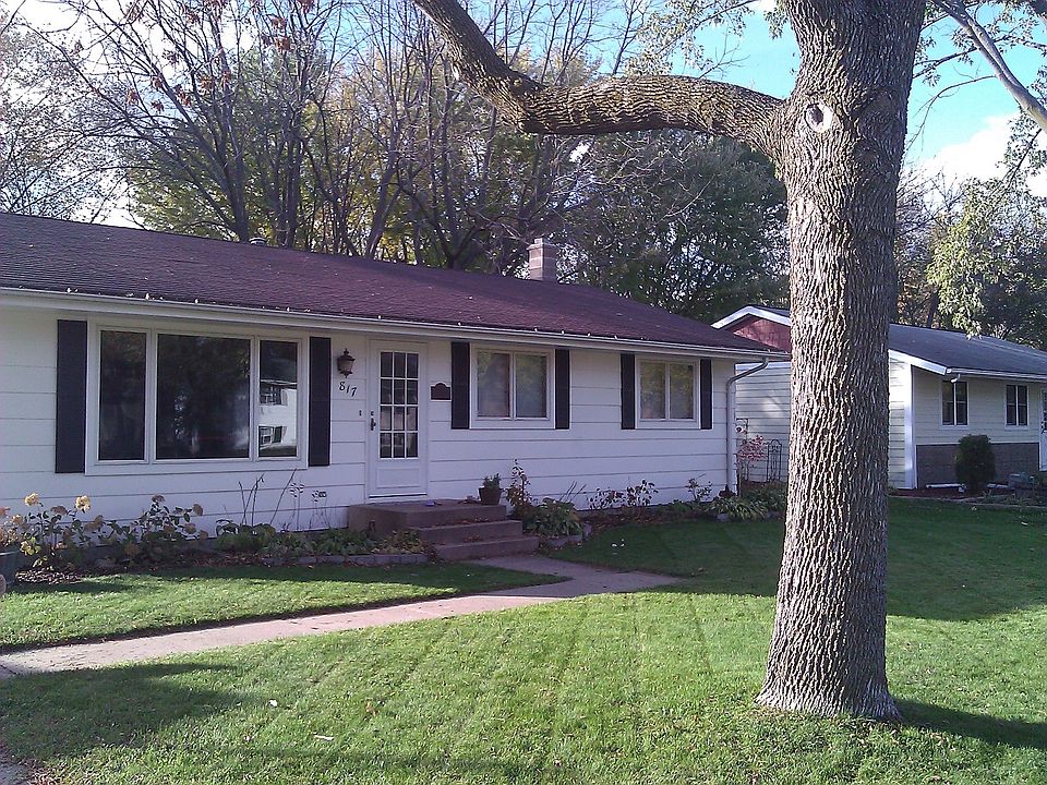 1st image of 817 Linden St N
