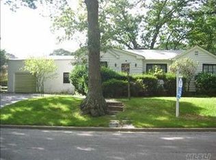 1586 Hendrickson Ave, Merrick, NY 11566