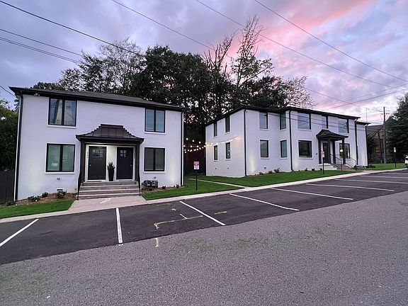 4th image of 3002 Cook St