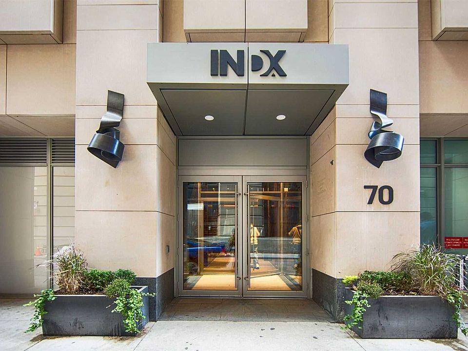 2nd image of 70 Temperance St #1012